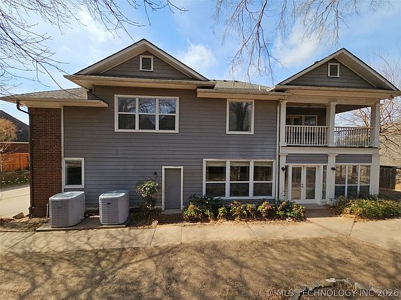 3rd image of 10209 S Knoxville Ave