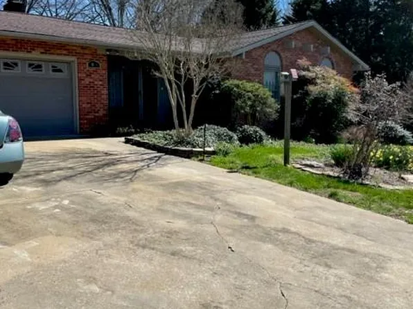 1844 36th St NE, Hickory, NC 28601