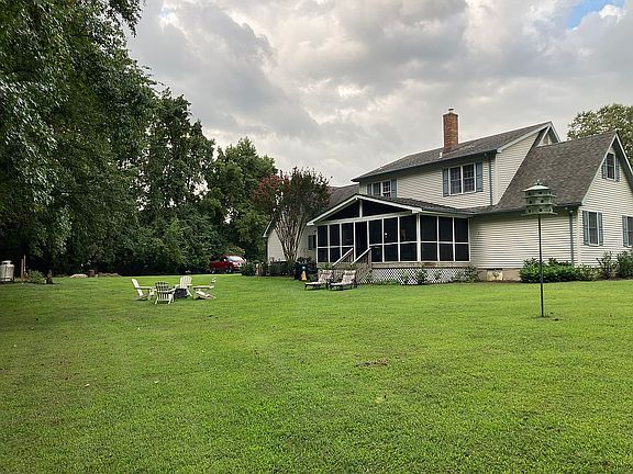 2nd image of 105 Jenna St