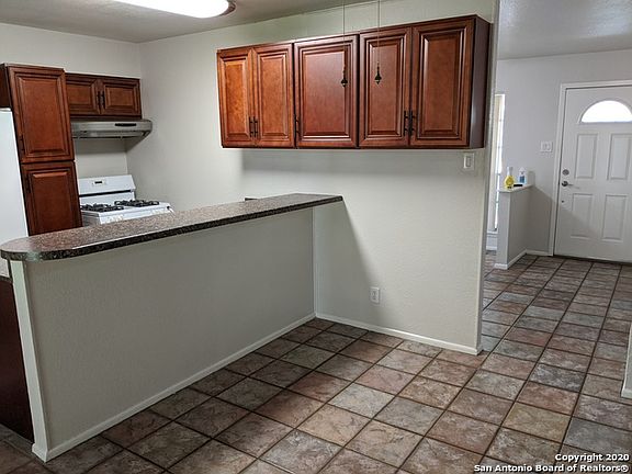 5th image of 6014 Seacroft Dr