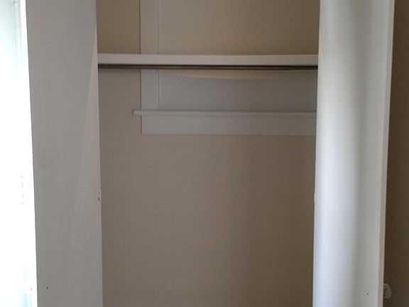 3rd image of 810 Broad St #4
