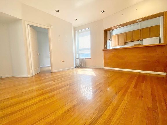 3rd image of 188 2nd Ave APT 12