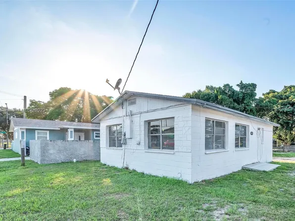 1001 N 16th Ct, Fort Pierce, FL 34950