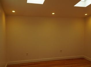 32 Main St, Woburn, MA 01801