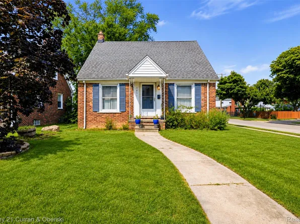 1651 Nightingale St, Dearborn, MI 48128