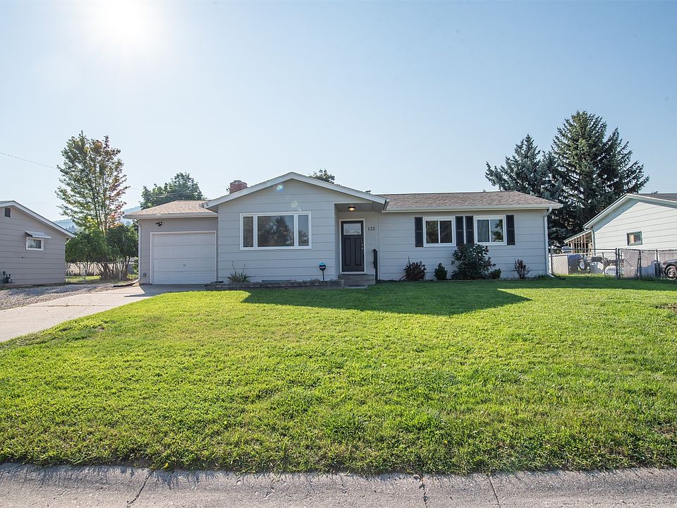 1st image of 123 Arrowhead Dr