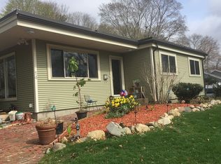 14 Center Hill Rd, Kingston, MA 02364