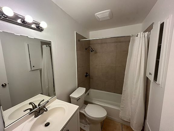 5th image of 583 Clarinada Ave APT 7