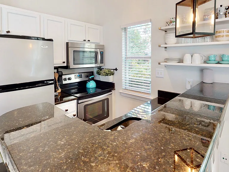 2058 Atherton Heights Ln — Photo 12