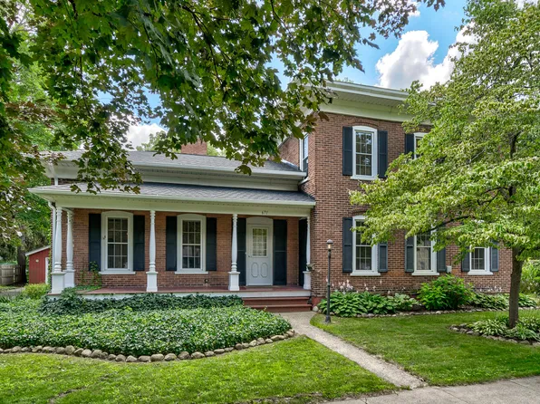 671 W Bridge St, Plainwell, MI 49080