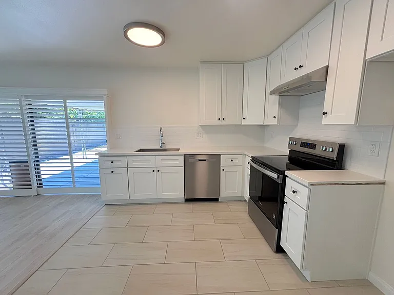 19713 Ray Cir — Photo 8