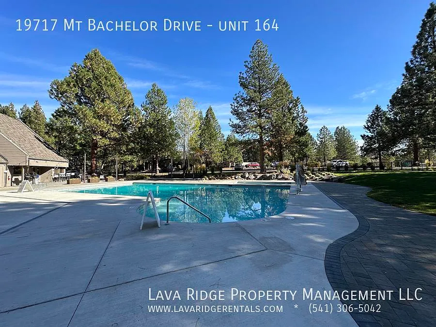 Building Photo - 19717 Mount Bachelor Dr #164