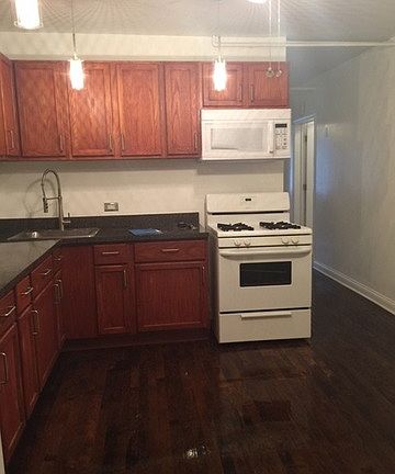 3rd image of 1533 N Lorel Ave #Garden