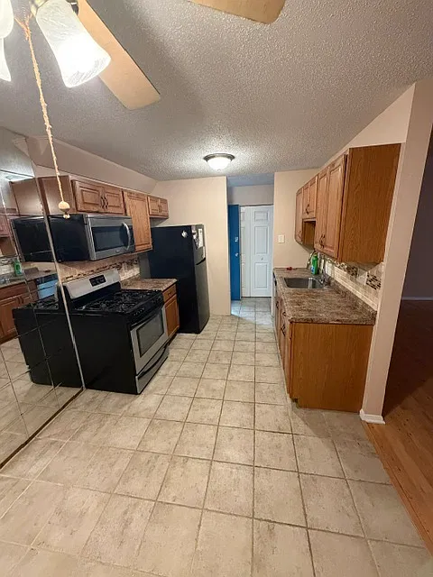 340 Regency Park Dr — Photo 4