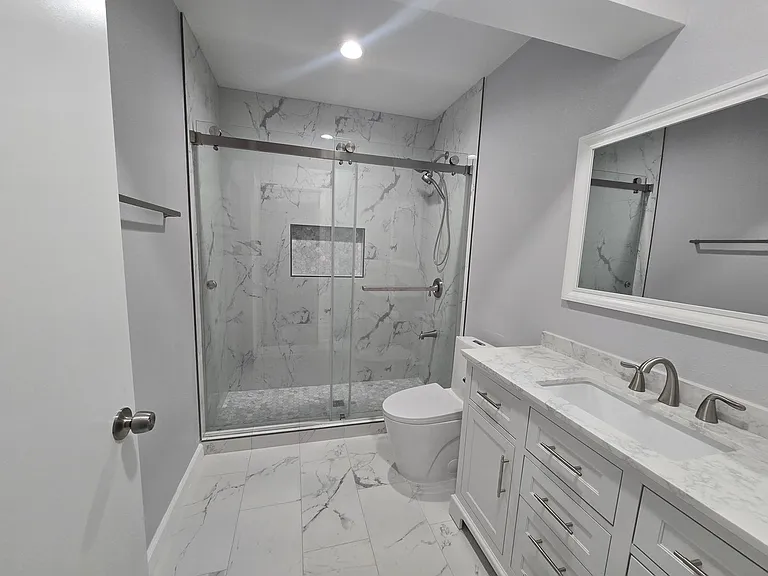1621 W Newgrove St — Photo 15