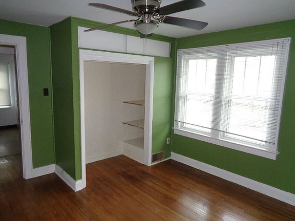 5th image of 454 Glenmont Ave