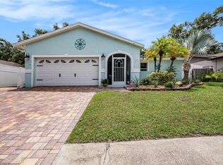 19 Harbor Oaks Cir, Safety Harbor, FL 34695