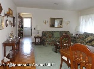 3 Merrilee Ln, Toms River, NJ 08757