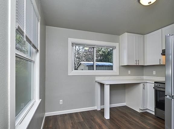 3rd image of 83 Prospect Ave