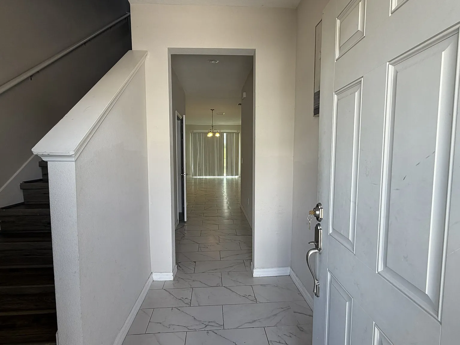 3 bed, 2.5 bath, 1803 sqft, $2,200 — Photo 2
