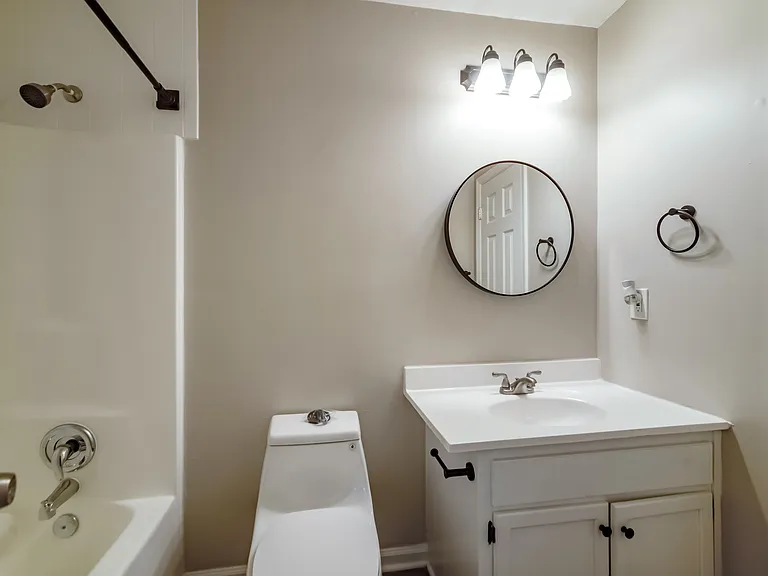 Hall Bathroom for Bedrooms