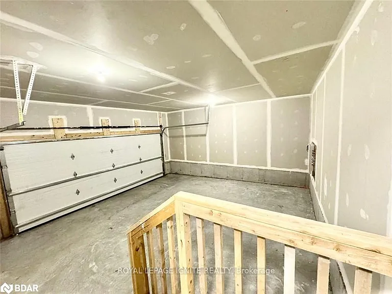 1 Millcreek Dr — Photo 22