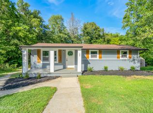 103 Houston Ave, Oak Ridge, TN 37830