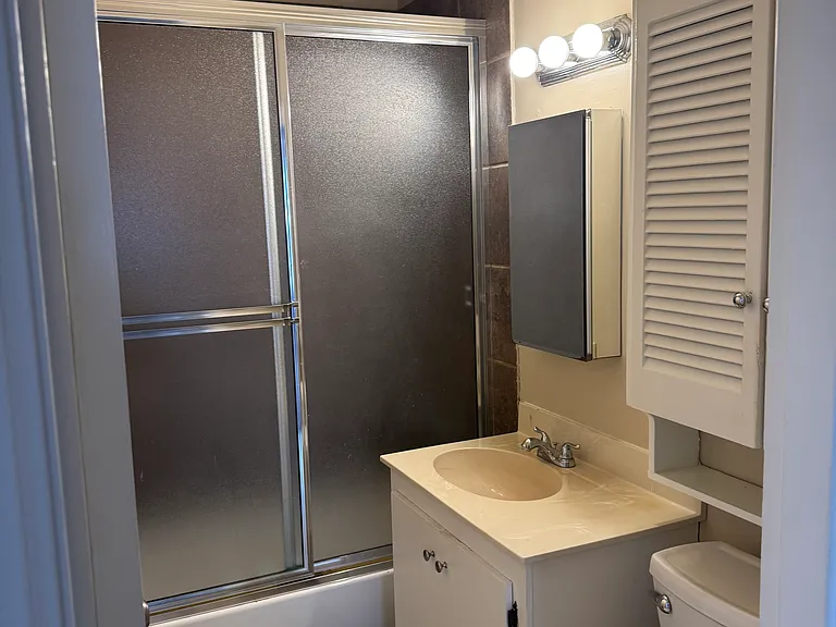 4605 Hoyt Ave — Photo 6