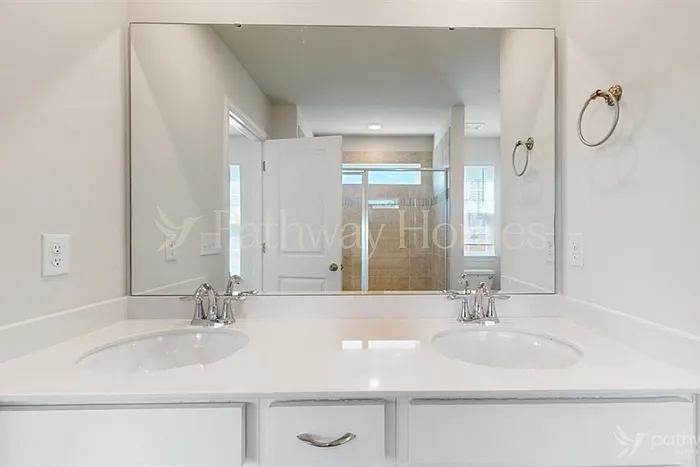 335 Kennerly Center Dr — Photo 10