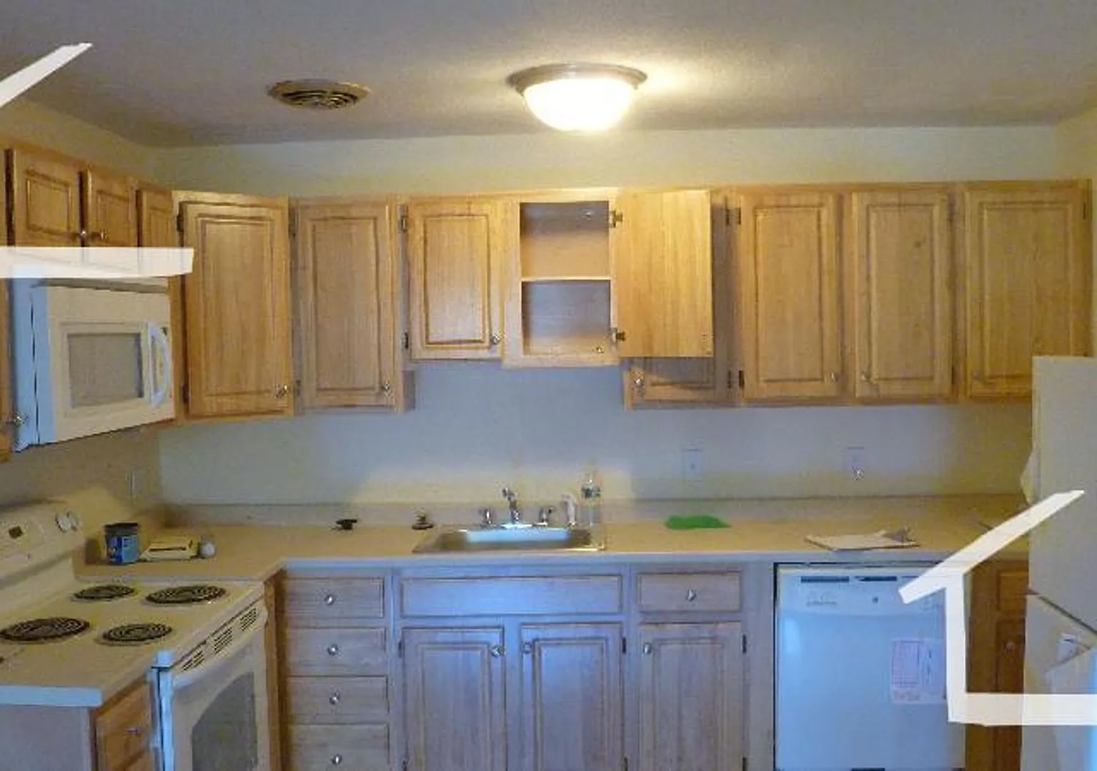 9/1 -No Fee! Spacious 2BR near Coolidge Corner with AC, elevator in bldg! — Photo 2