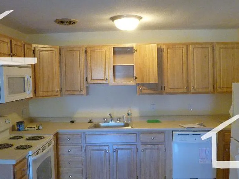 111 Babcock St #52 — Photo 3