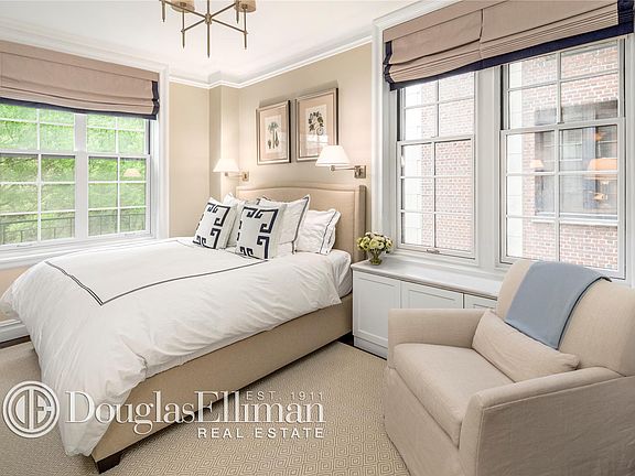 4th image of 50 W 67th St #4C