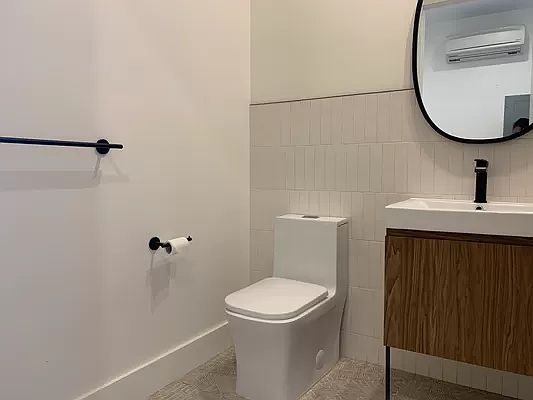 4th image of 420 Tompkins Ave #521