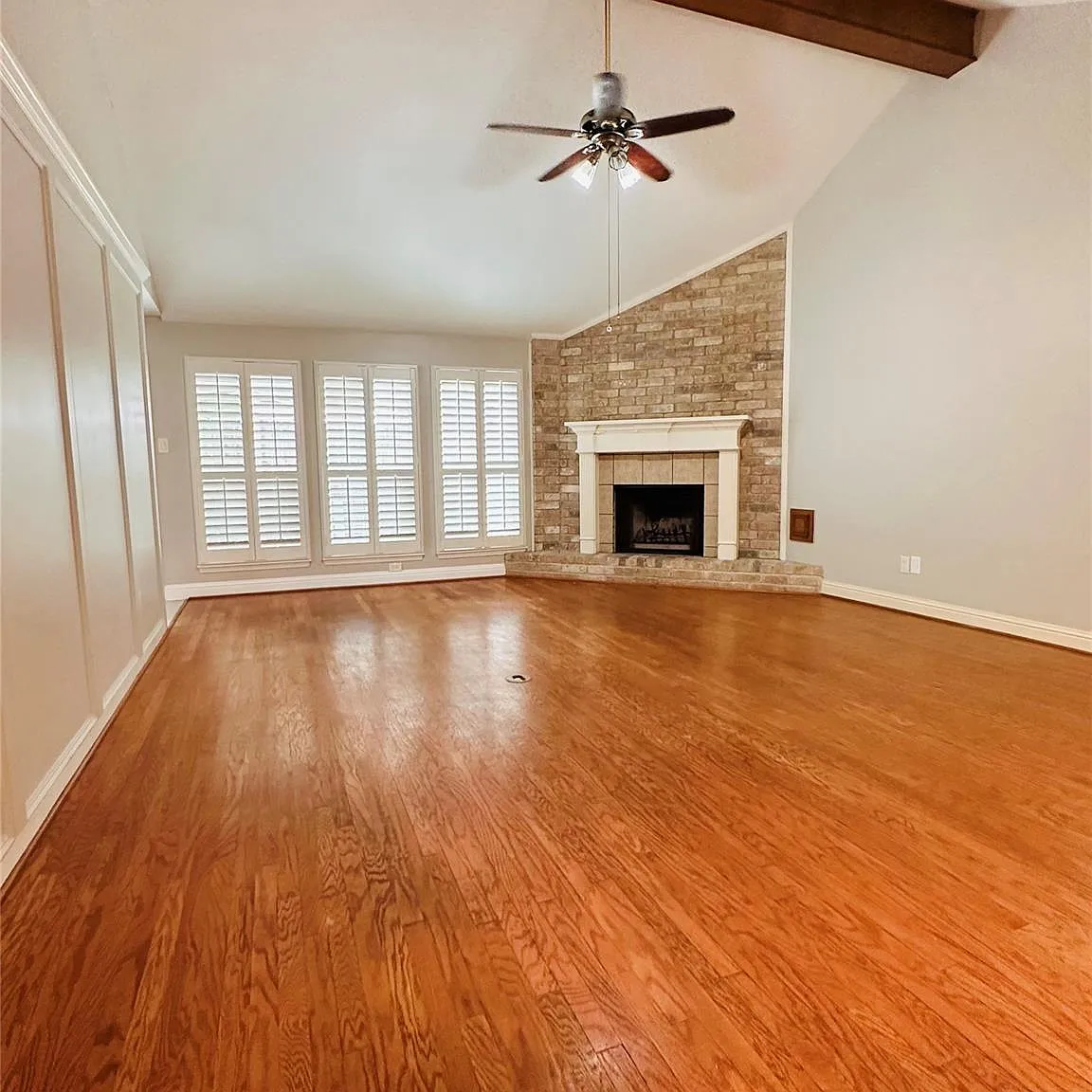 3 bed, 2.0 bath, 1714 sqft, $1,900 — Photo 2