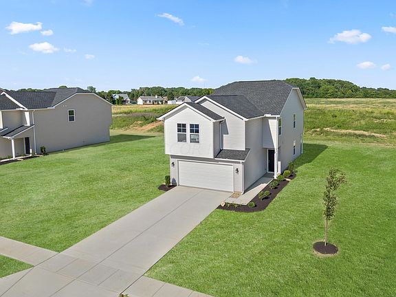 3rd image of 778 Oakdale Dr