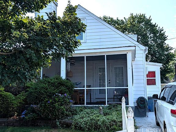 2nd image of 22 Juliet St