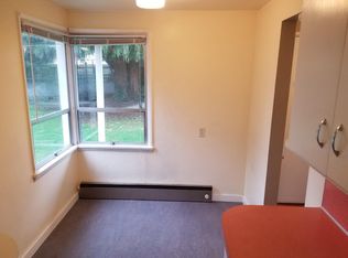 910 N 68th St, Seattle, WA 98103