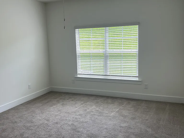 2043 Blueberry Ln — Photo 7