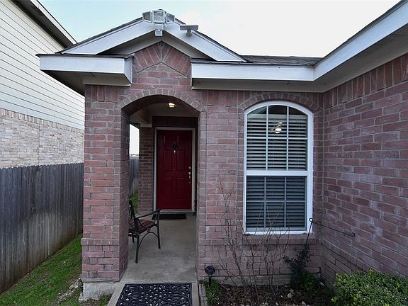 3rd image of 5825 Parkview Hills Ln
