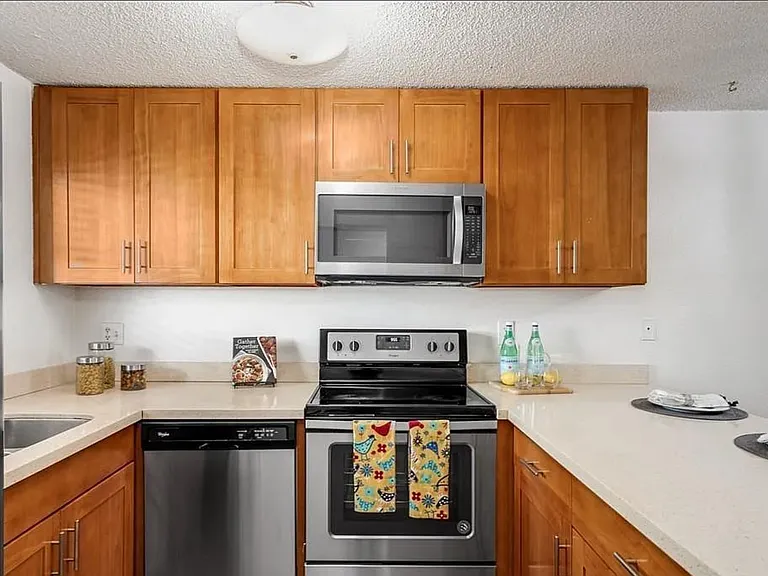 14547 NE 40th St #101 — Photo 7
