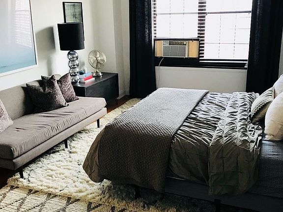 4th image of 450 W 24th St APT 16B