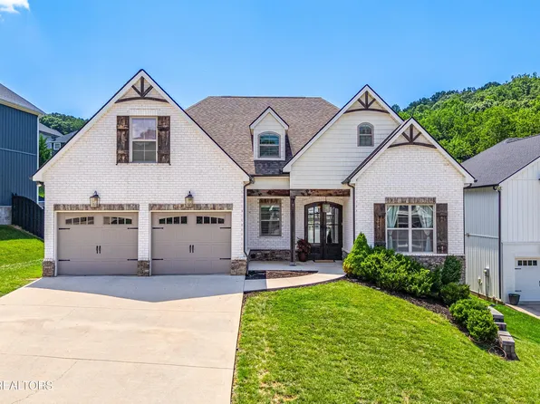 2043 Highlands Ridge Ln, Knoxville, TN 37932