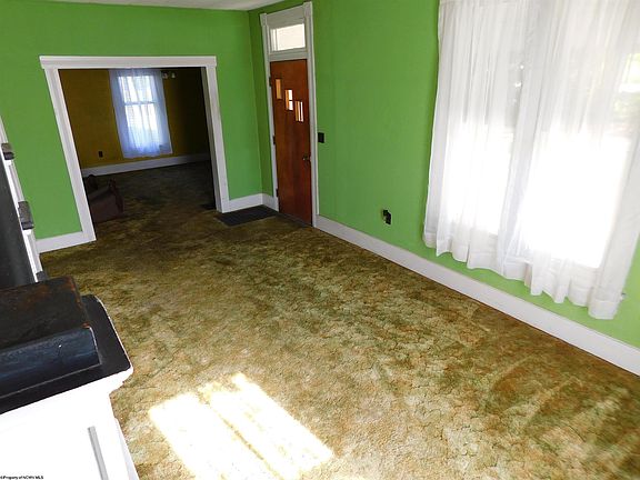 4th image of 331 Morgantown St