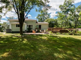 166 Summit Ave NE, Rockford, MI