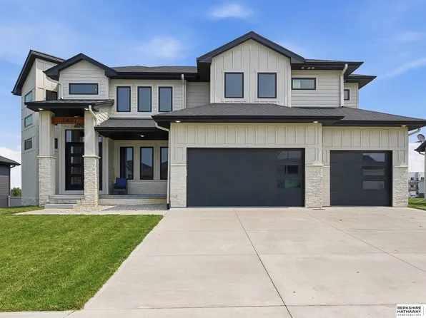 6461 S 208th St, Elkhorn, NE 68022