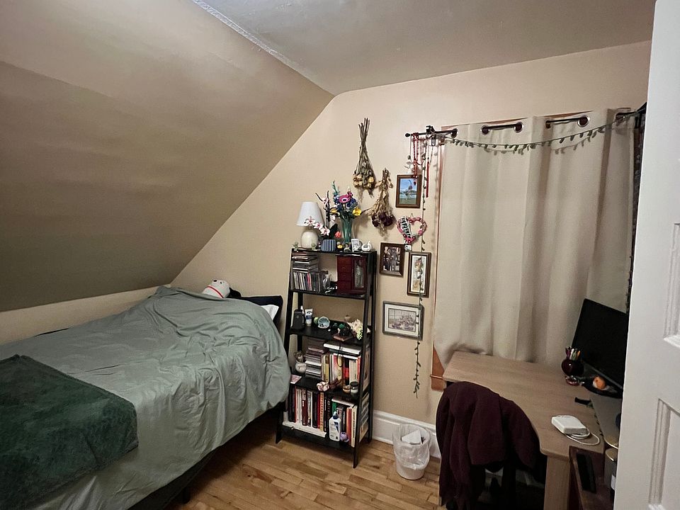 1st image of 2604 Como Ave SE
