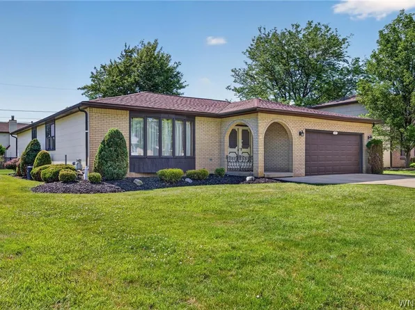72 Carmelite Dr, Buffalo, NY 14224