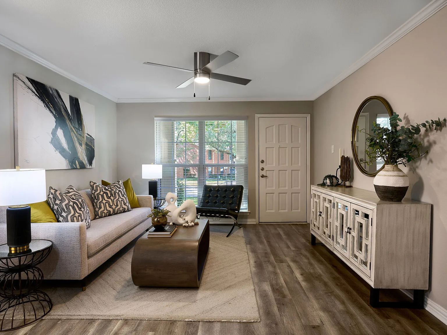 The Fountains Apartments — Photo 3