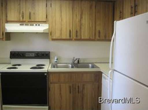 2nd image of 3001 Thrush Dr APT 118