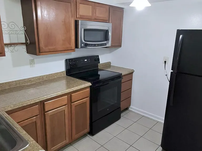 407 Lebaum St SE #4 — Photo 7